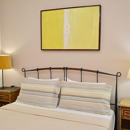 Troumpas Family Rooms & Apartments Leonidio Bagian luar foto