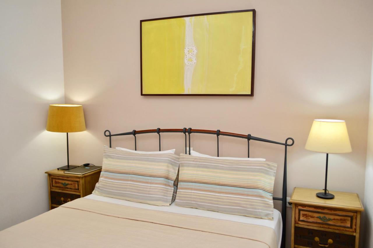 Troumpas Family Rooms & Apartments Leonidio Bagian luar foto