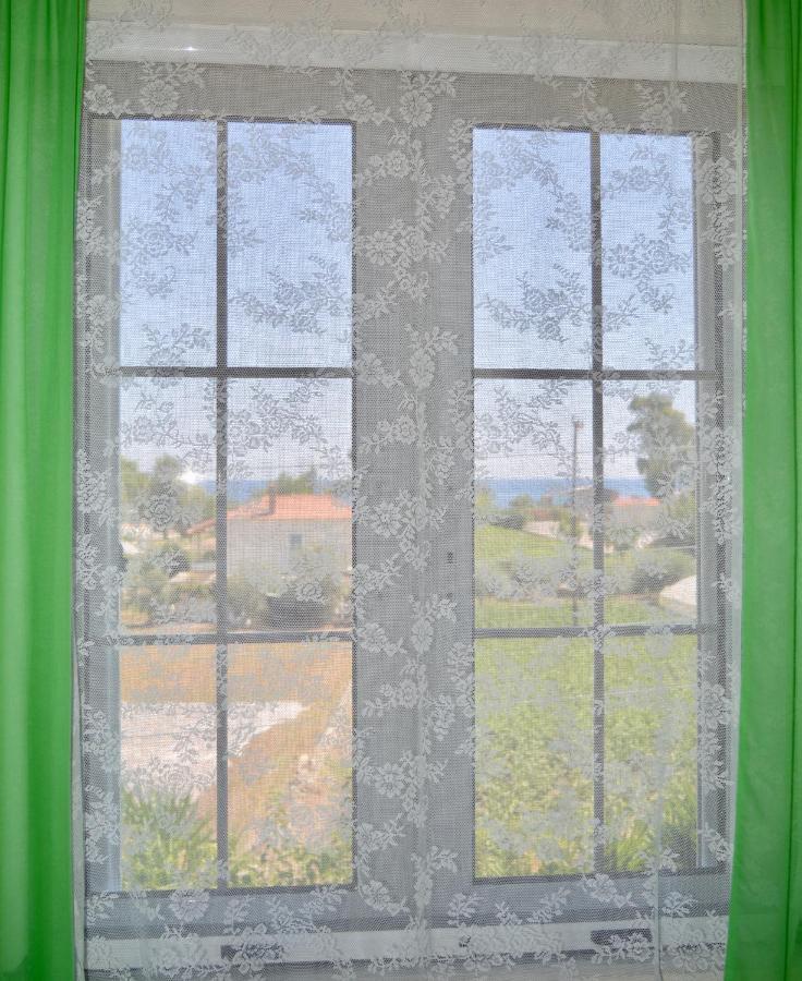 Troumpas Family Rooms & Apartments Leonidio Bagian luar foto